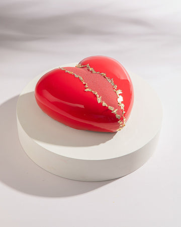 Choco Berry Heart Cake